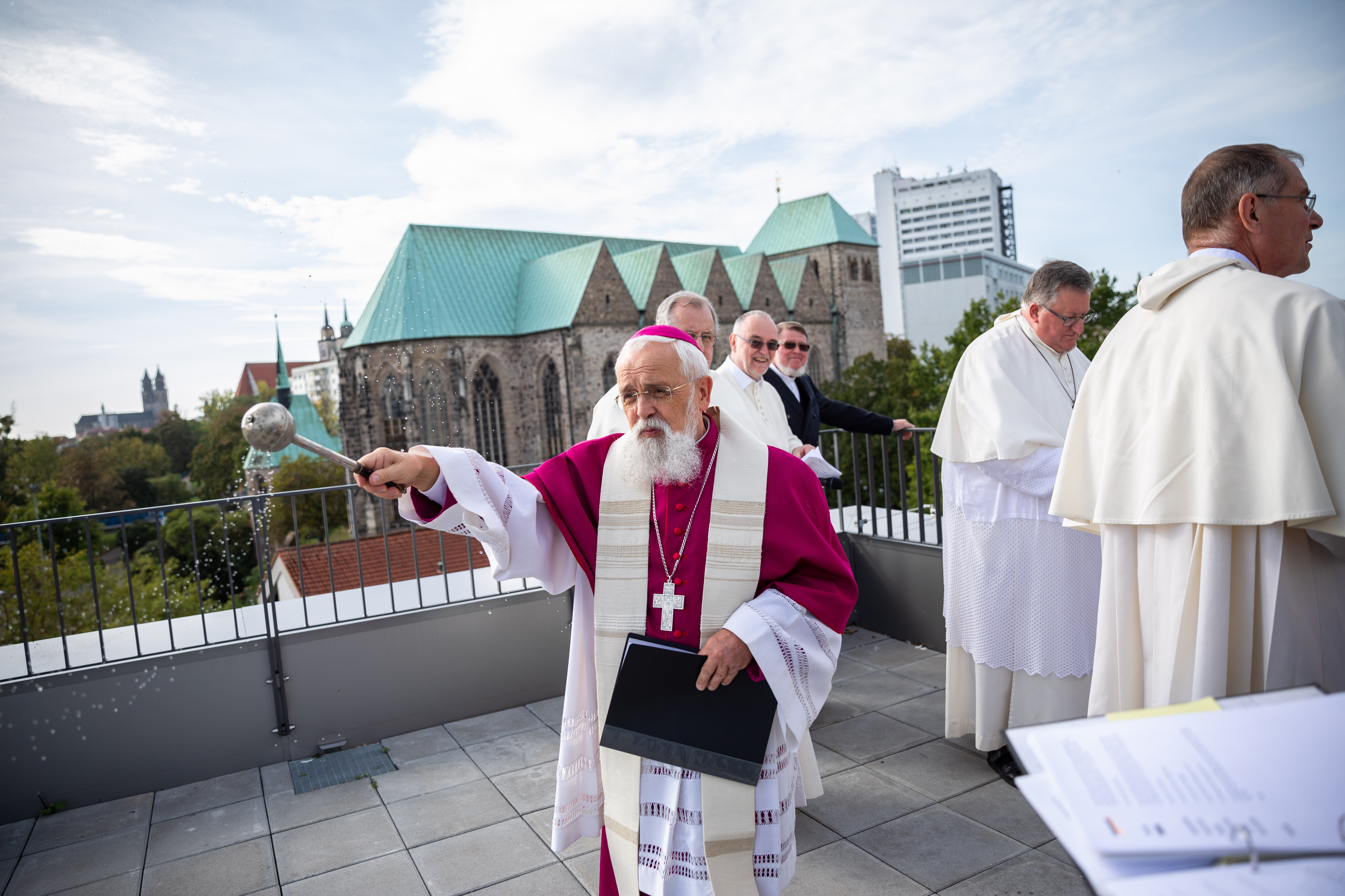 Prämonstratenser weihen Kloster-Neubau in Magdeburg ein