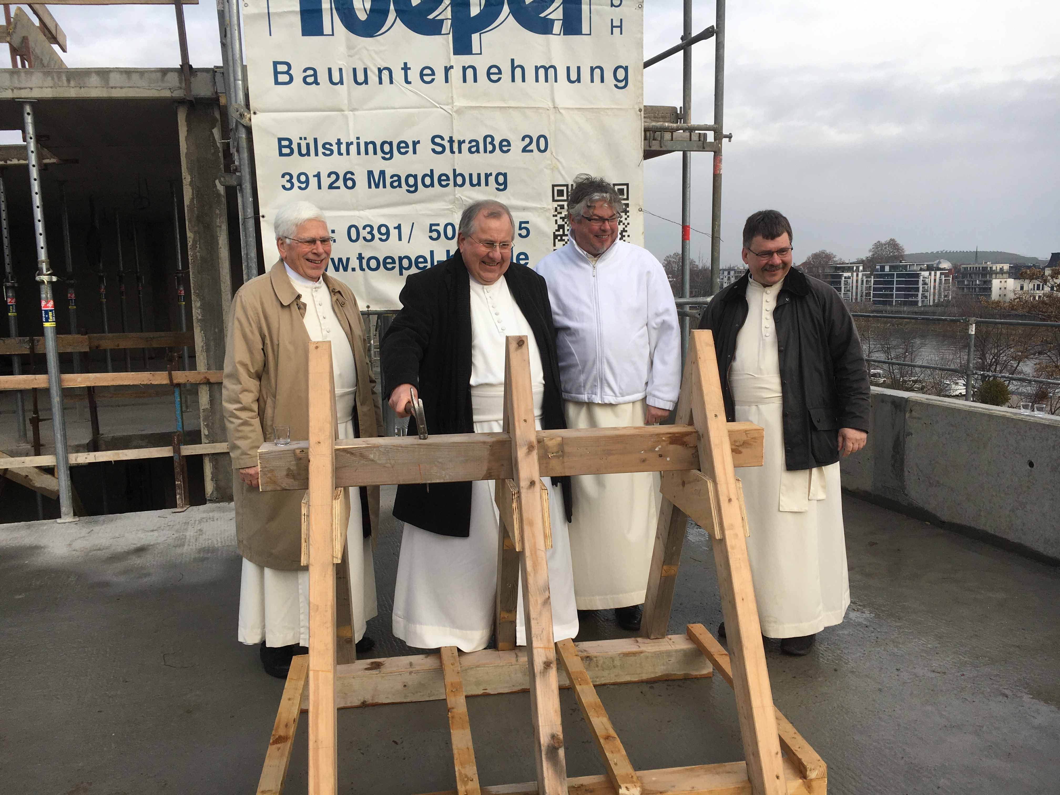 20211213_richtfest-fuer-klosterneubau-in-magdeburg-alle-mitbruder.jpg