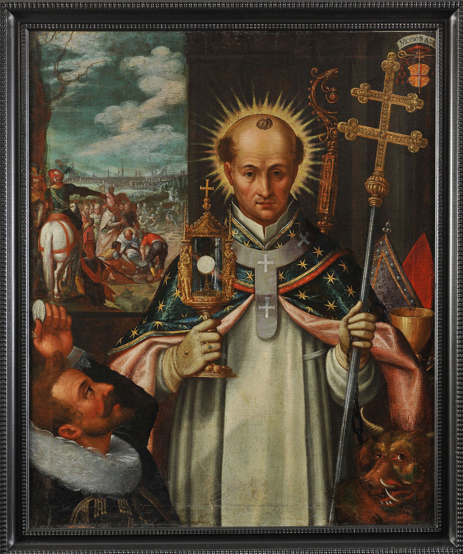 Gemälde eines Heiligen mit Monstranz und Bischofsstab, im Hintergrund eine Szene mit einer Stadt und kämpfenden Figuren.